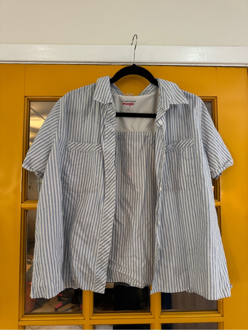 Wrangler Light Blue and White Striped Short Sleeve Button-Up Shirt